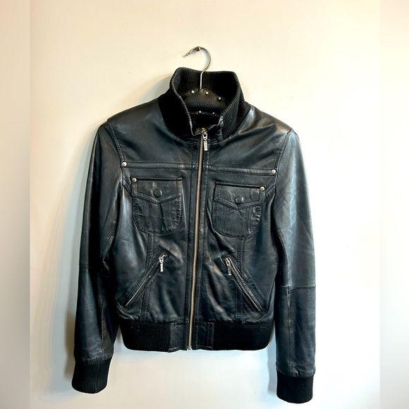 Feminine Touch leather bomber jacket! ✌️ - Picture 1 of 6